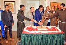 Pakistan’s ambassador celebrates Easter with Pakistani Christian community