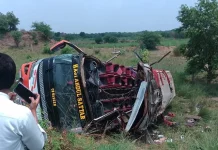Six killed, many injured in bus crash near Chakri due to slippery road conditions