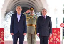 PM warmly receives Iranian President; given a guard of honour