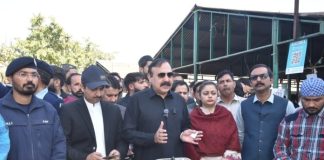 Seven Ramazan bazaars providing essentials at controlled prices: Dr Tariq Fazal