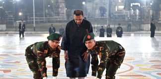 PM Tarique Rahman Pays Homage to Language Martyrs at Central Shaheed Minar