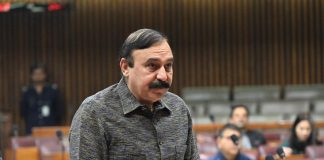 Regional situation requires national unity: Dr Tariq