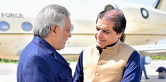 Hanif Abbasi receives DPM/FM Ishaq Dar after China visit