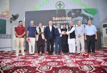 Seminar in Karachi Pays Tribute to the Life and Legacy of Ayatollah Khamenei