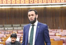 Journalists return to cover parliament proceedings after issues addressed: Tarar