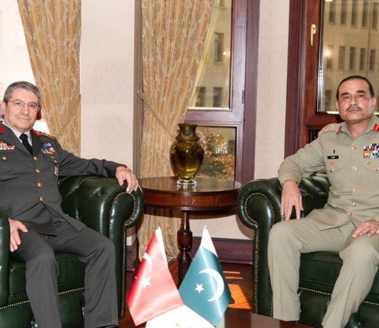 Türkiye confers Distinguished Service Medal on Field Marshal Asim Munir