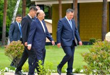 President Zardari meets Kyrgyz President to further strengthen bilateral relations