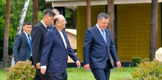 President Zardari meets Kyrgyz President to further strengthen bilateral relations