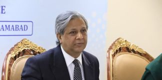 Govt strengthening mediation mechanisms before litigation: Azam Tarar