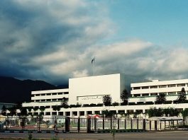Balochistan university students visit Parliament House for study tour