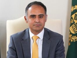 Govt takes measures to create conducive environment for investors: Kayani