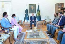 PM Shehbaz hands over Rs 10 mln cheque to nurse who saved newborn during PIMS fire