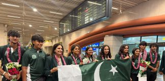 Pakistan junior golf team returns home to warm reception